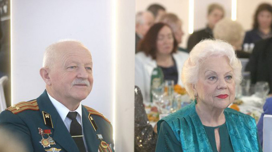 Новогодний огонек в Гродно собрал 60 пожилых людей области