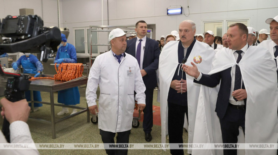 Лукашенко в Крупском районе: тема сегодняшнего нашего урока - дальнейшая модернизация сельского хозяйства