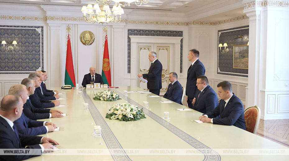 Лукашенко посоветовал новому руководству районов не 