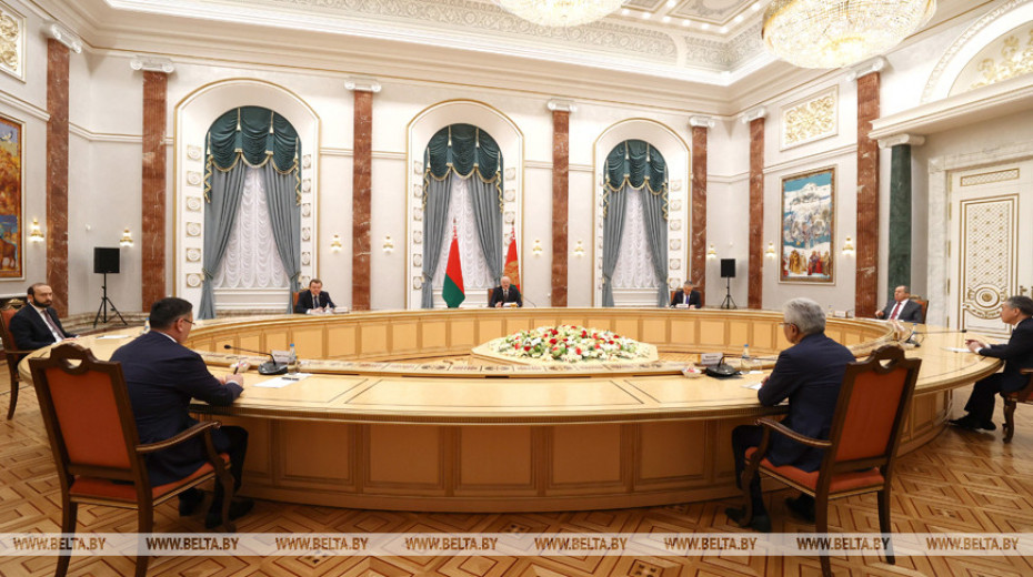 Лукашэнка прапанаваў выпрацаваць для краін АДКБ план сумесных дзеянняў у эканоміцы